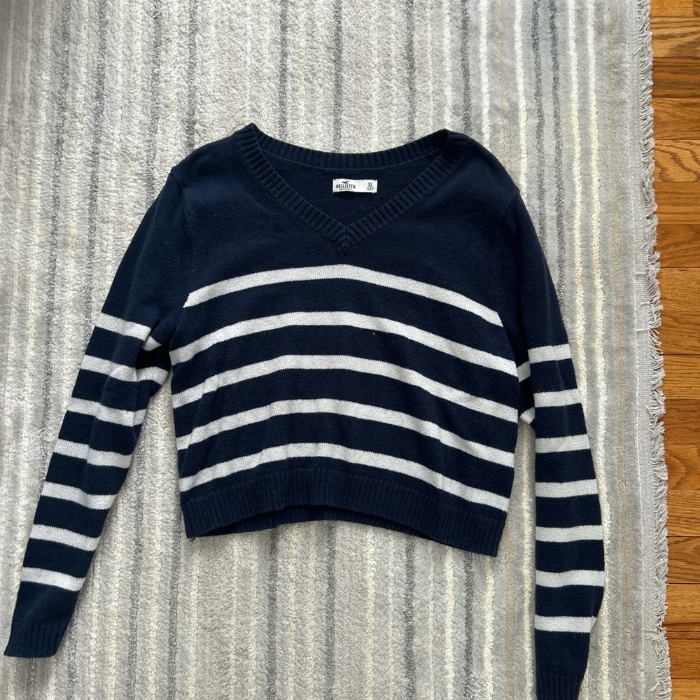 Hollister cropped sweater
